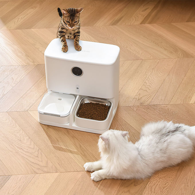 ABS Haustier-Zufuhr und Wasserspender-intelligente automatische Haustier-Zufuhr mit WiFi/Kamera 0